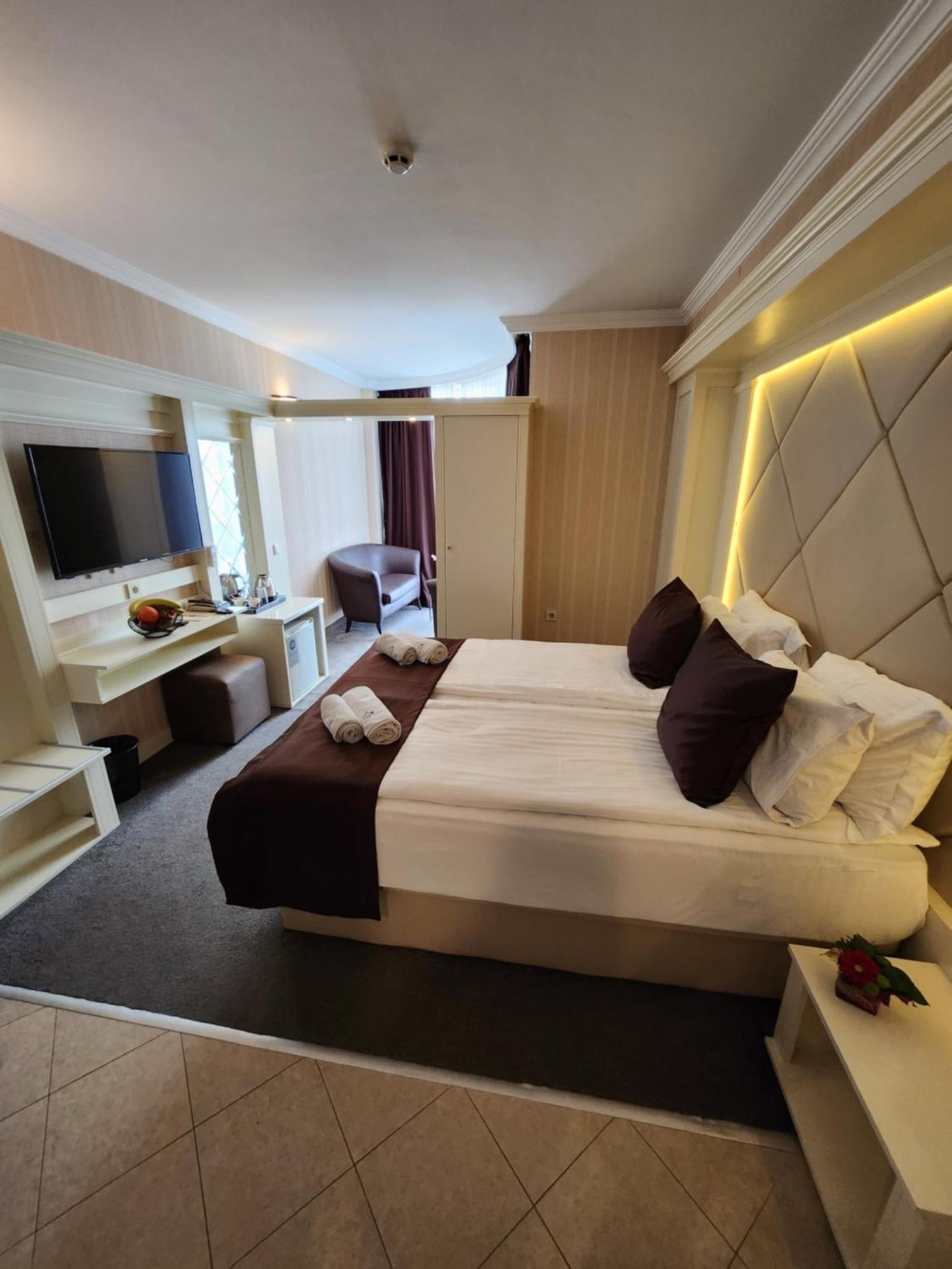 Park Hotel Пловдив Экстерьер фото